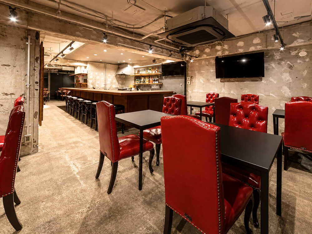 Relax BAR 大門